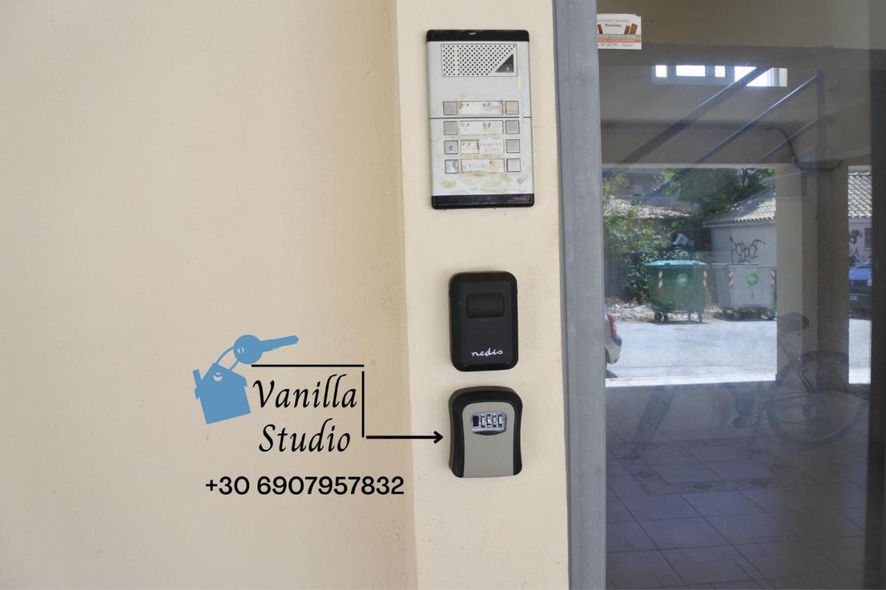 Vanilla Studio Preveza Luaran gambar